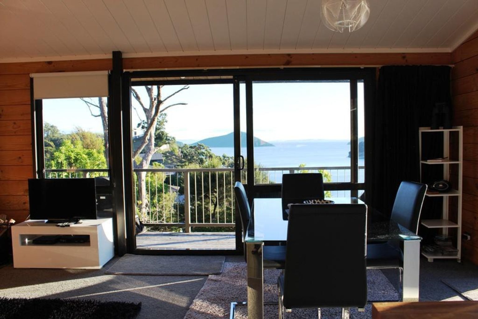 Coromandel Luxury Apartments Classic Kiwi Bach